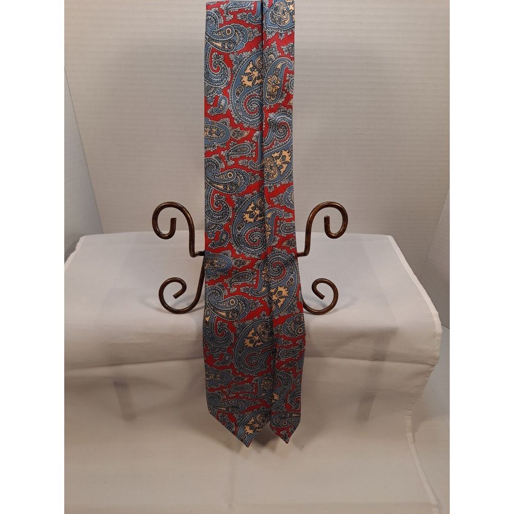 Wembley Men's Red Paisley Print  Silk Tie‎